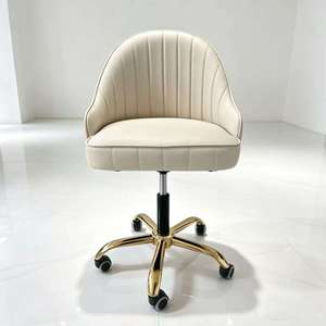 Ensemble de chaise de pédicure et de manucure en cuir PU avec base dorée de luxe pour salon de manucure, chaise de spa commerciale avec tabouret roulant pour technicien - Product Image 1