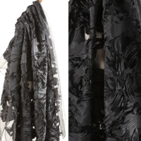 Tissu brodé noir prix usine, tissu organza floral 3D texturé, tissu organza de créateur pour robe de mariée et robe de soirée