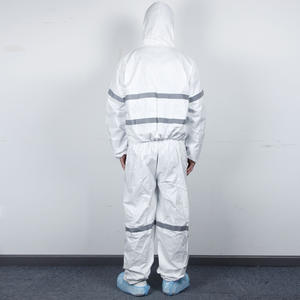 ชุ<span class=keywords><strong>ด</strong></span>ป้องกันแบบใช้แล้วทิ้งแบบมีซิปมีฮู้<span class=keywords><strong>ด</strong></span>สติกเกอร์สีเทาสะท้อนแสงฟิล์มระบายอากาศได้แบบชิ้นเดียว - Product Image 4