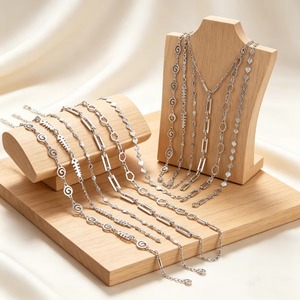Collier ras du cou en acier inoxydable avec chaîne à maillons géométriques en forme d'arête de poisson et de fleurs, breloques faites à la main, couleur argent, bijoux en métal pour femme - Product Image 5