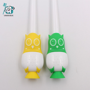 Cepillo de dientes infantil con diseño de búho de dibujos animados, cerdas suaves, mango antideslizante con ventosa, cepillo de dientes manual para niños - Product Image 4