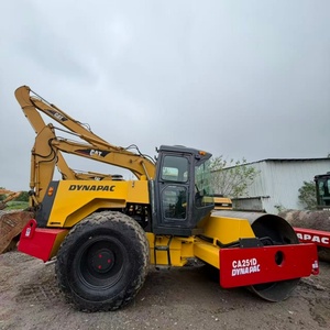 Vente Flash : Compacteur Vibratoire Routier Dynapac CA251D d'Occasion, 10 Tonnes, Équipement de Construction de Haute Qualité à Vendre - Product Image 3