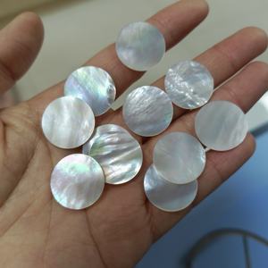 Corte redondo de nácar natural de 16-18 mm, doblemente plano, concha blanca, piedra preciosa para la fabricación de joyas. - Product Image 6