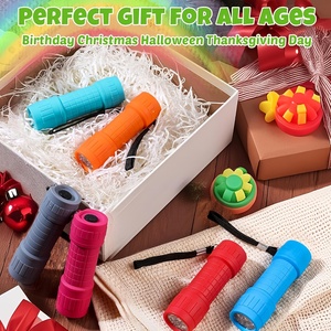 Linterna LED, disponible en varios colores, requiere 3 pilas AAA, ideal para camping, senderismo y emergencias. - Product Image 6