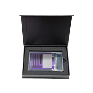 Caja de Regalo para Tarjetas Graduadas con Diseño Personalizado, Cierre Magnético e Inserto de Espuma EVA - Product Image 2