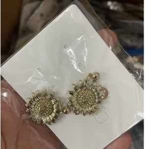 Nouvelle Tendance : Ensemble de <span class=keywords><strong>Boucles</strong></span> <span class=keywords><strong>d</strong></span>'Oreilles Créoles en Acrylique Multicolores en Forme de C Exagérée pour <span class=keywords><strong>Femme</strong></span> - Product Image 6