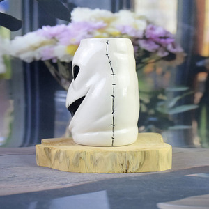 Pesadilla antes de Navidad Oogie Boogie Tiki Mug Spooky Cerámica de inspiración vintage para vino y cócteles tropicales Uso en fiestas - Product Image 5