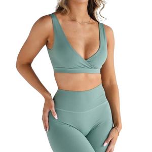 Top Deportivo Corto para Gimnasio y Yoga para Mujer, Logotipo Personalizado, Cuello en V Bajo, Transpirable, con Relleno Extraíble, Tirantes Gruesos, para Fitness y Culturismo - Product Image 5
