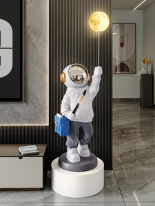 Luz de decoración de sala de estar de astronauta, luz de astronauta de lujo junto al gabinete de TV, regalo de inauguración de la casa de aterrizaje grande - Product Image 2
