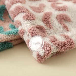 Serviette de lavage de cheveux double couche <span class=keywords><strong>JENNIFER</strong></span> pour femme, super absorbante, séchage rapide, jacquard épaissi, motif léopard - Product Image 4