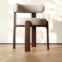 Kursi Makan Minimalis Modern Italia Kaki Kayu Solid Sandaran Kain Bantalan Dudukan Empuk Cocok untuk Ruang Tamu Hotel Walnut