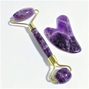 Amazon vente chaude <span class=keywords><strong>pas</strong></span> <span class=keywords><strong>cher</strong></span> améthyste gua sha <span class=keywords><strong>jade</strong></span> <span class=keywords><strong>rouleau</strong></span> guasha <span class=keywords><strong>de</strong></span> raclage en visage équipement <span class=keywords><strong>de</strong></span> beauté - Product Image 4