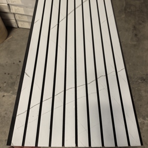 <span class=keywords><strong>Precio</strong></span> barato Interior decorativo <span class=keywords><strong>PVC</strong></span> estriado paneles Golden Strip <span class=keywords><strong>PVC</strong></span> Panel <span class=keywords><strong>de</strong></span> techo - Product Image 3
