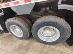 Grúa Móvil sobre Camión QY100K5C de 100 Toneladas y 66m de Altura de Elevación, Precio Competitivo, 1 Año de Garantía, Motor, Bomba y Rodamientos Importados - Product Image 6