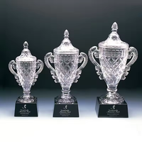 Coupe et trophée en cristal brillant personnalisés en gros pour les champions sportifs