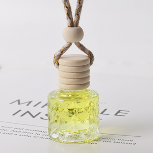 Diffuseur de parfum pour voiture Timbear Mini à suspendre, <span class=keywords><strong>d</strong></span>écoration, huile essentielle, parfum, <span class=keywords><strong>d</strong></span>ésodorisant pour voiture avec couvercle en bois - Product Image 3