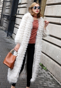YR008 معطف فرو نسائي طويل بفتحة رقبة على شكل حرف V - Product Image 6