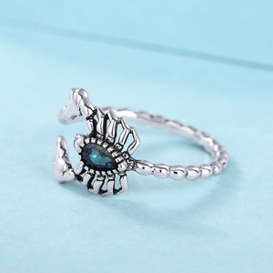 Anello Scorpione di Halloween da Donna, Regolabile a Goccia, Stile Punk Creativo e di Tendenza - Product Image 6