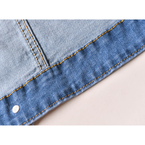 Chaqueta de mezclilla clásica de manga larga para hombre, chaqueta de mezclilla de moda con botones resistentes para la decoración del patrón de la temporada de primavera - Product Image 4