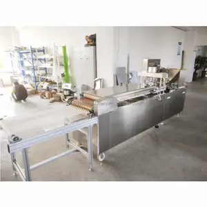 Automatische Tortilla Roti Maker Machine Volautomatische Platte Brood Burrito Mexicaanse Kip Roll Lumpia Wrapper Making Machine