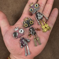 Pendentif rétro 12 constellations punk robot tête en bois marteau pelle microphone pieds en alliage métallique collier zodiaque porte-clés