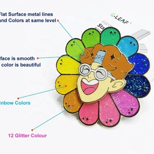 Pin de solapa de esmalte giratorio con purpurina, diseño personalizado, de dibujos animados, moderno y bonito, venta al por mayor del fabricante Oneway - Product Image 2