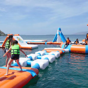 Grand château <span class=keywords><strong>gonflable</strong></span> personnalisable de videur de sports aquatiques nouveau parc aquatique flottant de conception pour l'amusement par la mer ou le <span class=keywords><strong>lac</strong></span> - Product Image 3