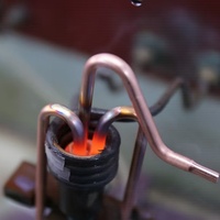 Machine de chauffage par induction portative à haute fréquence refroidie à l'eau tout-en-un