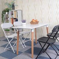 Chaise pliante portable en plastique HDPE moderne pour événements intérieurs et extérieurs