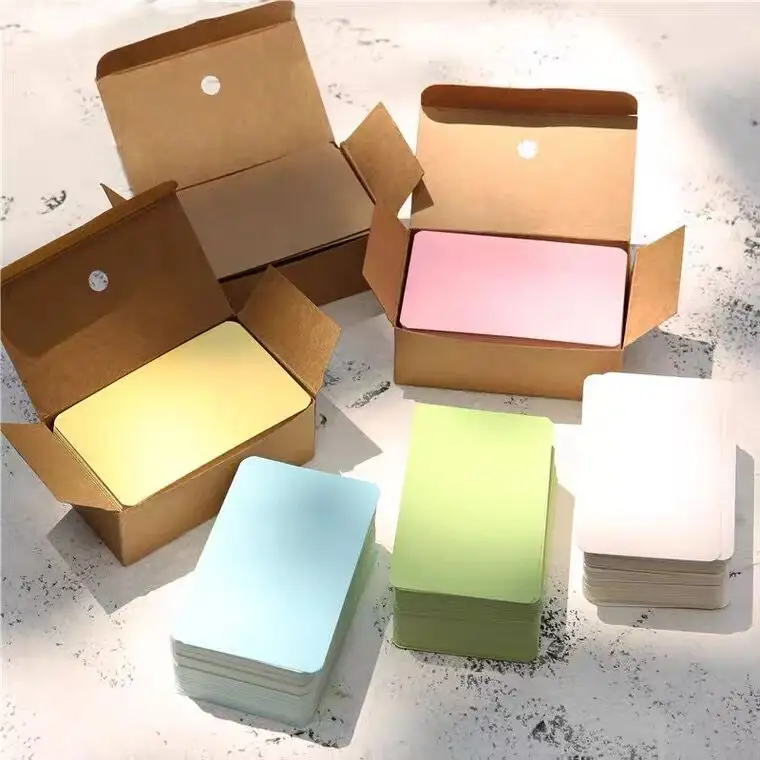 7 renkler kutu ile 100 adet boş kartlar karton kağıt not kağıdı iş kartları kelime mesaj kelime DIY hediye karton kutu etiketleri