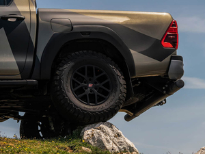 Toyota <span class=keywords><strong>Hilux</strong></span> Arctic Trucks AT33 2022 <span class=keywords><strong>Camioneta</strong></span> Pickup Turbo 2.8T 233PS Transmisión 8AT 4WD Todoterreno - Product Image 5