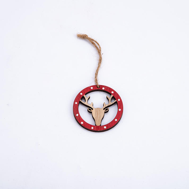 The ringed elk head is 5.8 wide and 5.8 high