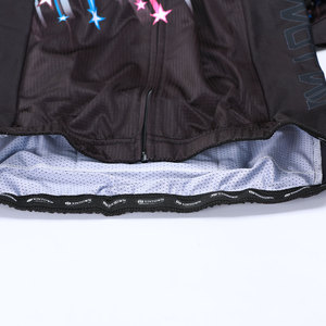 Camiseta de Ciclismo Personalizada con Estampado por Sublimación OEM, Diseño de Estrella Colorida, Tela Ligera de Bajo Denier, Manga Corta para Equipos Deportivos - Product Image 6