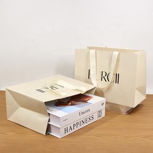 Sacchetti di carta di lusso stampati personalizzabili per abbigliamento Boutique di moda Business con manico incorporato - Product Image 3