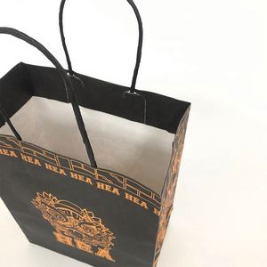 Bolsa de Papel Kraft Personalizada para Regalos, con Asa, Impresión CMYK, Material Reciclado, Logotipo Personalizado, para Té, Cerveza, Whisky, Refrescos, Comida para Llevar - Product Image 6