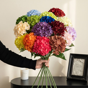 Flores Artificiales de Hortensia, 126 Pétalos, Tela Plástica, Decoraciones para Bodas y Hogar - Product Image 1