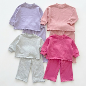 Set 2 Pezzi per Bambine: Felpa a Maniche Lunghe con Bordo Smerlato e <span class=keywords><strong>Pantaloni</strong></span> a Gamba Larga, Tuta per Bambini - Product Image 2