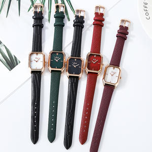 วันหยุดคริสต์มาสนาฬิกาผู้หญิงสายหนังทรงสี่เหลี่ยมอินเทรนด์กันน้ำลำลองควอตซ์ - Product Image 6