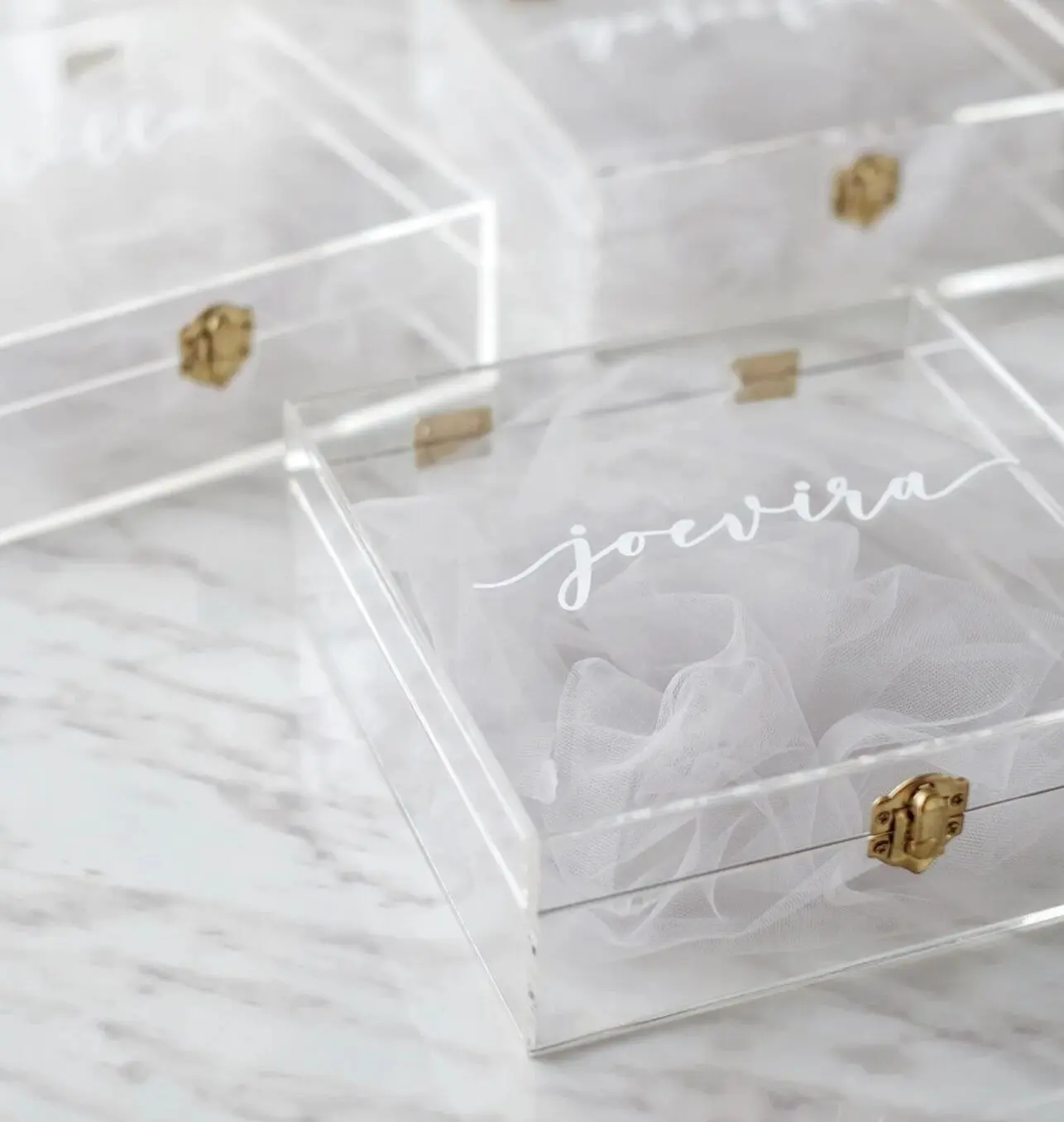 Kunden spezifische Großhandel klare Geschenk box mit Schloss Acryl Vitrine transparente Acryl box