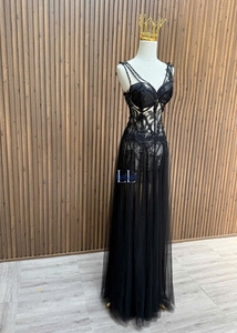 Robe d'hiver élégante sans manches en dentelle et mousseline, coupe trapèze, couleur unie, légère et respirante, idéale pour les soirées, design personnalisé - Product Image 3