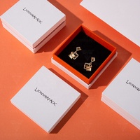 Boîtes d'emballage rigides carrées en papier écologique pour bijoux avec finition mate pour bracelets et bagues