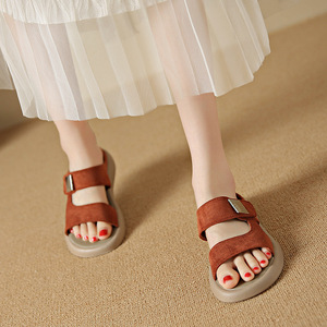 Nouvelles pantoufles plates confortables et décontractées pour femmes, style grande taille, antidérapantes et légères, idéales pour l'intérieur 916 - Product Image 4