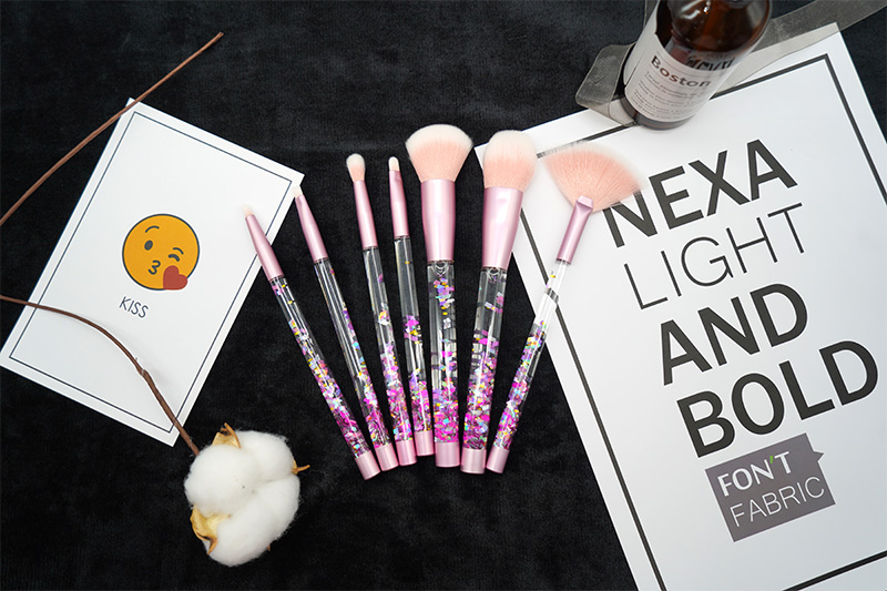 Guangzhou Mini Flat Bulk Clear Magic Multifunctional 4D Foundation Contour Blending And Blush Cosmetic Makeup Brush For Face