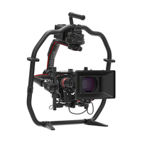 DJI Ronin 2 Professional Combo - Stabilisateur de cinéma avec charge utile de 13,6 kg pour ARRI, RED, Sony |   Batteries à échange à chaud, alimentation intégrée