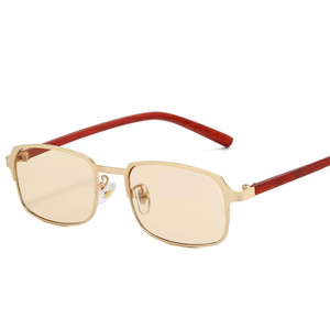 Lunettes de soleil rectangulaires à monture fine effet bois, personnalisables avec logo, protection UV400, en métal, pour hommes et femmes, collection 2026 - Product Image 1