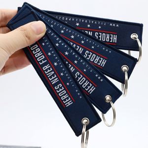Porte-clés en tissu personnalisé brodé sur mesure, motif Jet Tag, pour la sensibilisation au PTSD, idéal pour les événements caritatifs et les cadeaux promotionnels. - Product Image 4