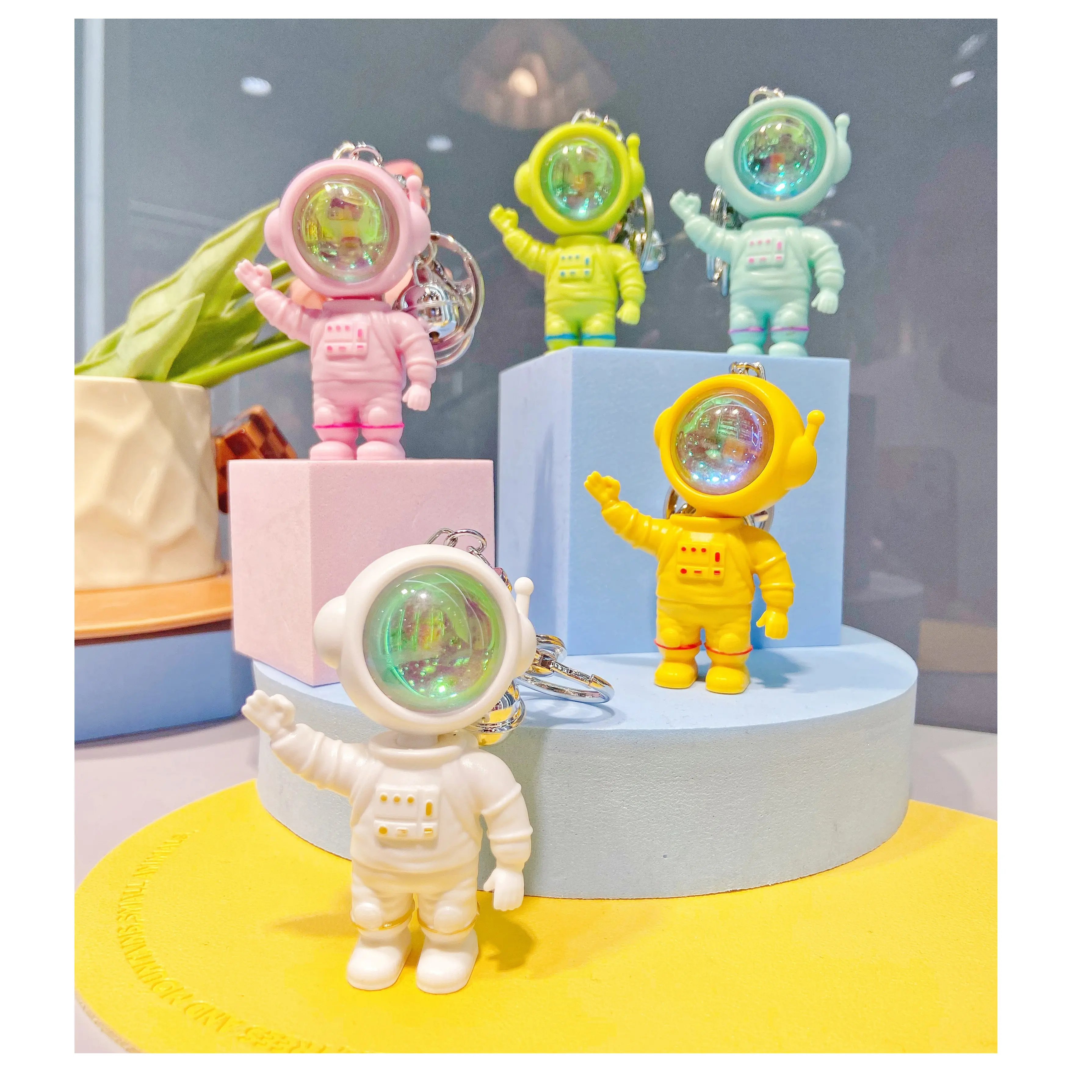 Jinnew ucuz promosyon hediye kolye sevimli karikatür Sunset işık komik aydınlık astronot araba bebek oyuncak 3D plastik anahtarlık
