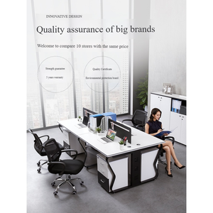 Poste de travail de <span class=keywords><strong>bureau</strong></span> moderne personnalisable pour 2, 4 ou 6 personnes avec cloisons, table d'ordinateur blanche avec armoire pour <span class=keywords><strong>bureau</strong></span> d'équipe - Product Image 2