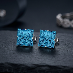 Pendientes de tuerca de plata de ley 925 con circonita cúbica azul suizo de corte princesa de 5 mm y engaste de garras, joyería fina de moda al por mayor - Product Image 6