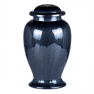 Urne funéraire élégante et moderne en aluminium avec gravures artistiques pour honorer les êtres chers par Axiom Home Accents Tribute - Product Image 1
